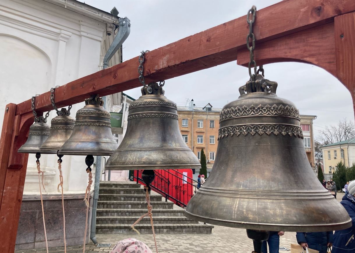 В Великих Луках прошел пасхальный фестиваль | 16.04.2023 | Великие Луки -  БезФормата