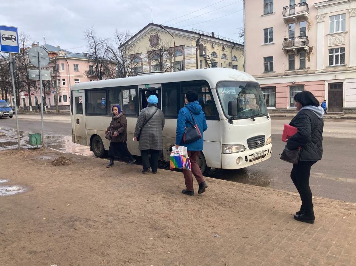 В период праздничных дней меняется расписание общественного транспорта в  Великих Луках — Великие Луки Псковской области | Luki-News