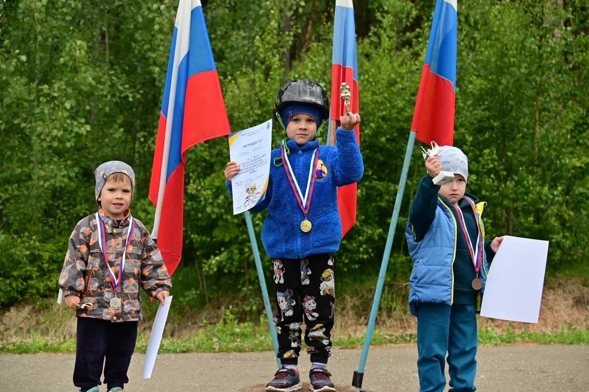 На территории велоцентра Великих Лук состоялась массовая велогонка |  04.06.2023 | Великие Луки - БезФормата