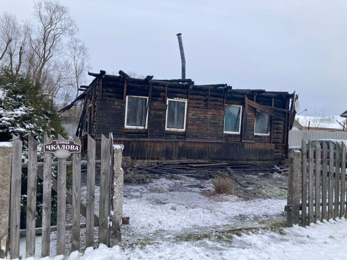 В Великих Луках сгорел жилой дом по улице Чкалова — Великие Луки Псковской  области | Luki-News